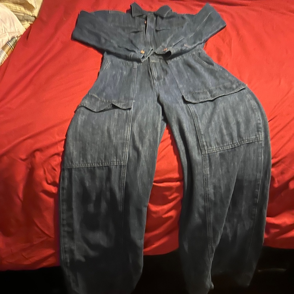 Jumpsuit - Picture 2 of 3